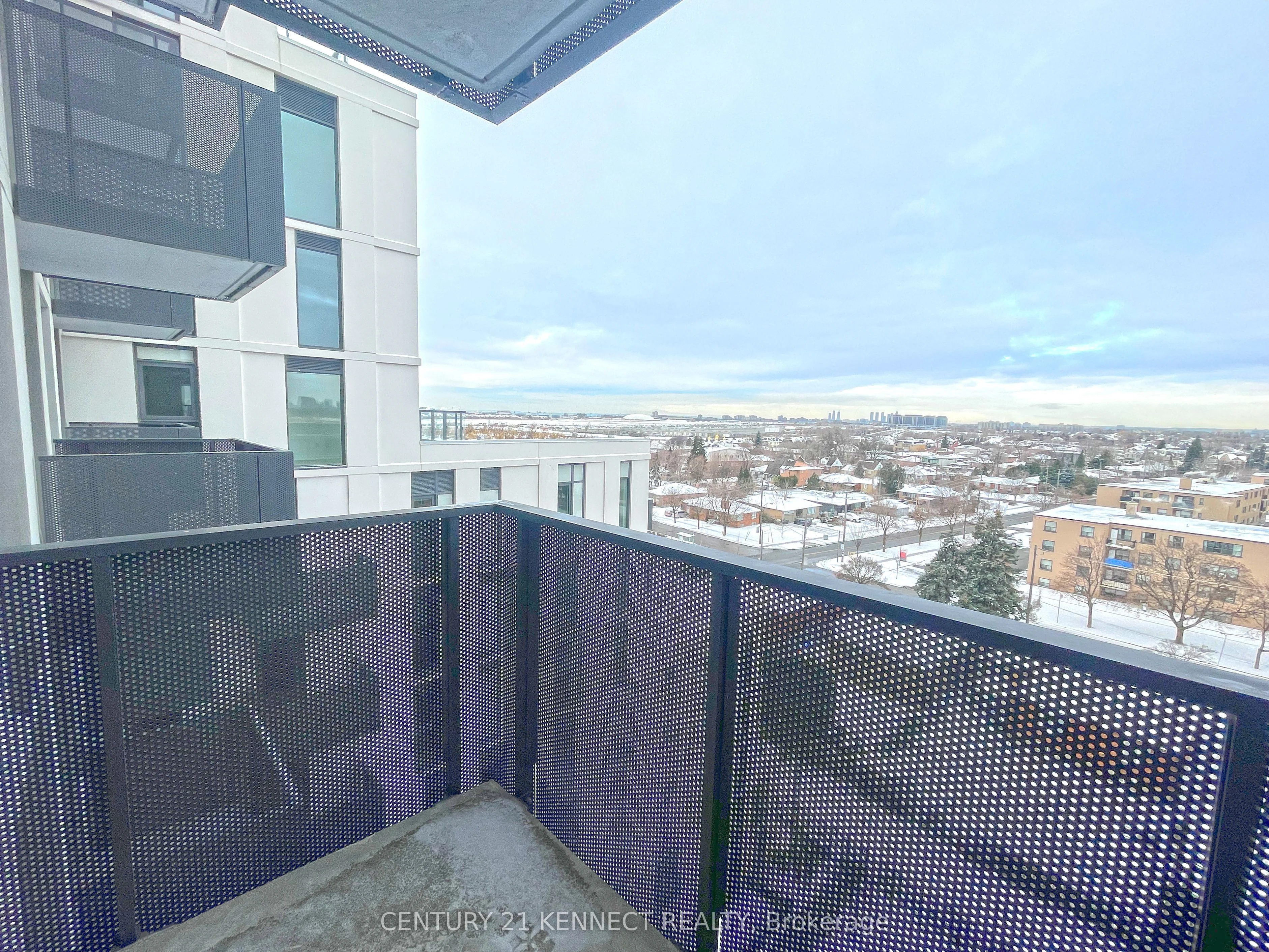 500 Wilson Avenue 913, Toronto C06, ON M3H 0E5