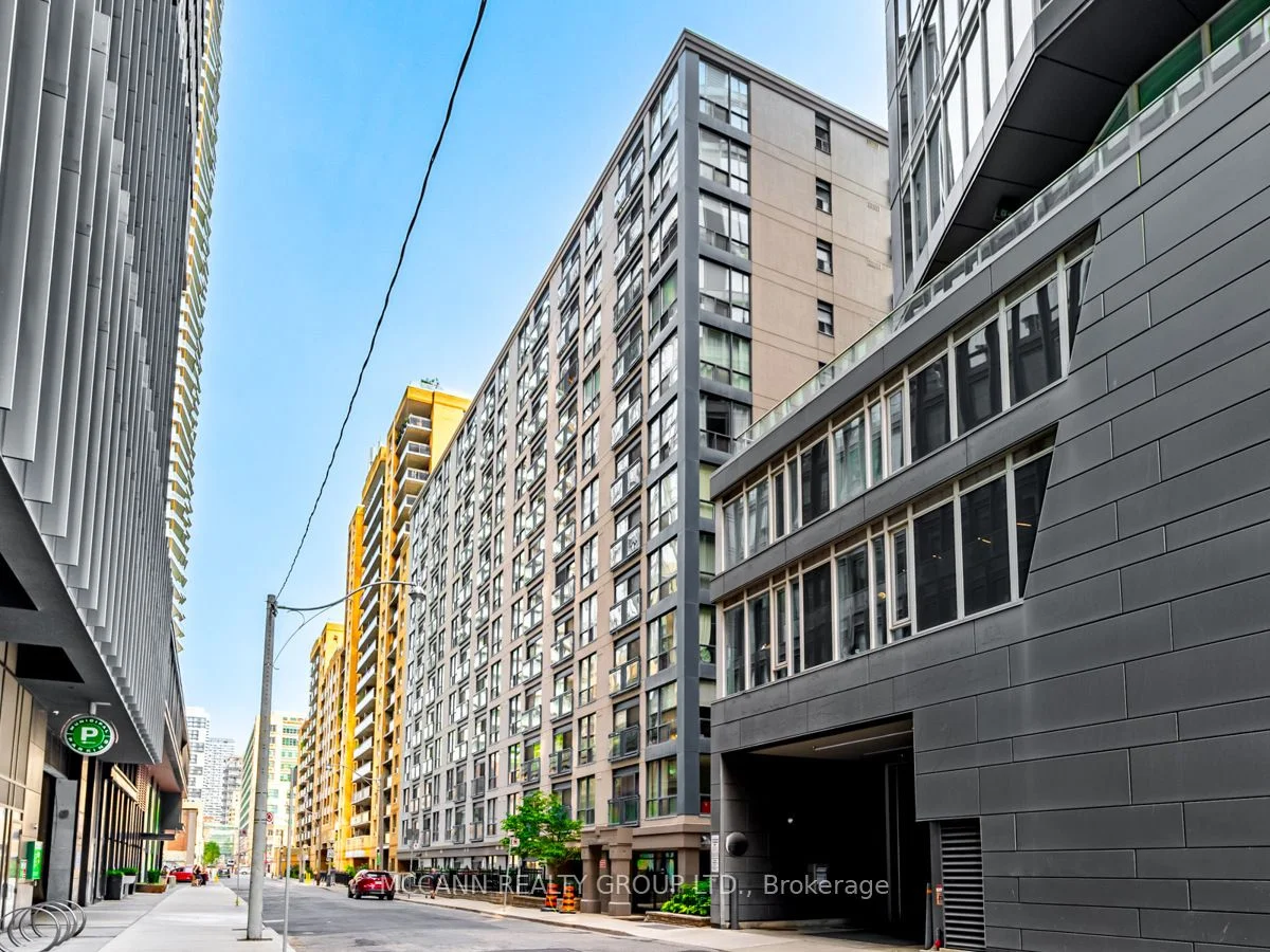 Condo Apartment in Toronto