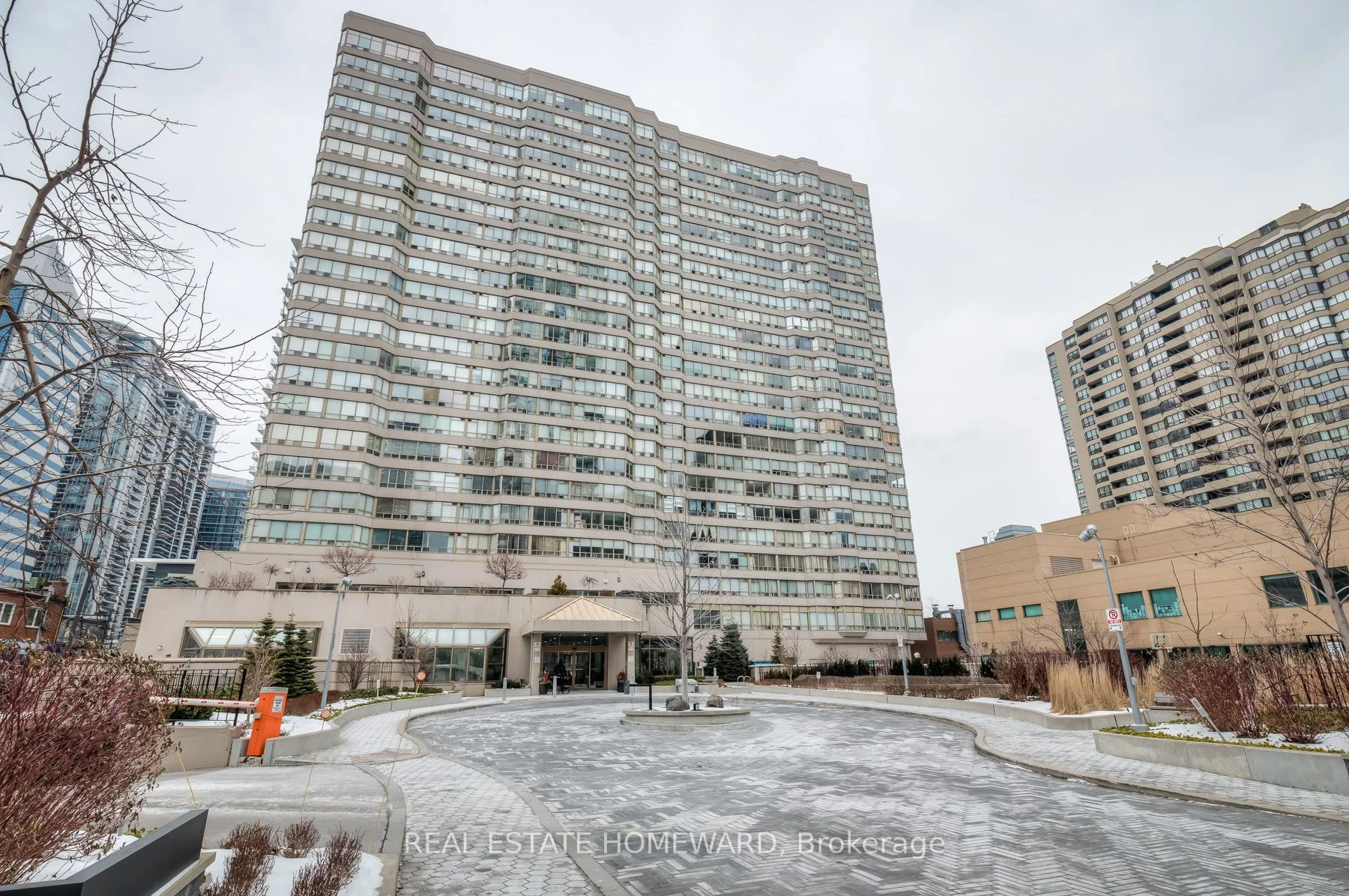 30 Greenfield Avenue 202, Toronto C14, On M2n 6n3