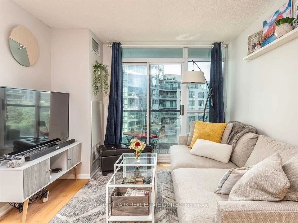 219 Fort York Boulevard 518, Toronto C01, ON M5V 1B1