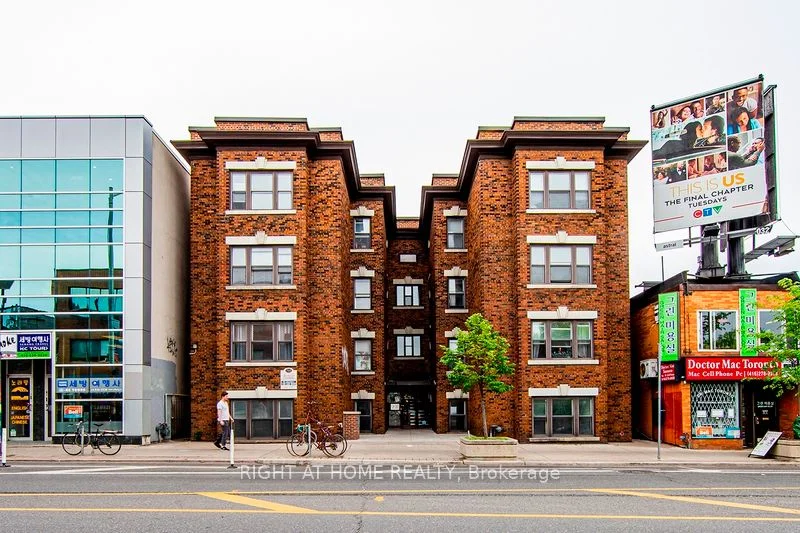 Condo Apartment in Toronto