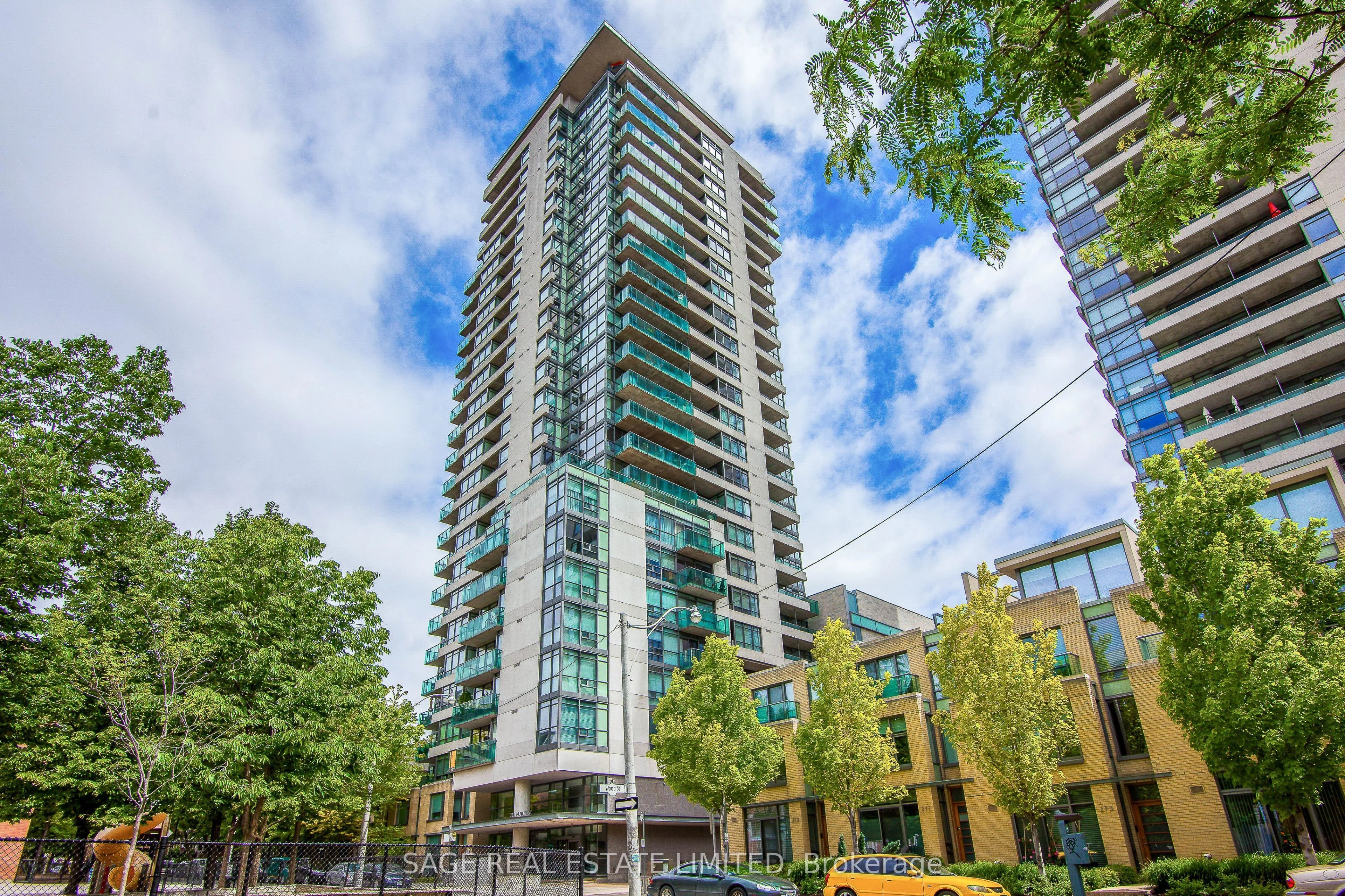 Condo Apartment in Toronto
