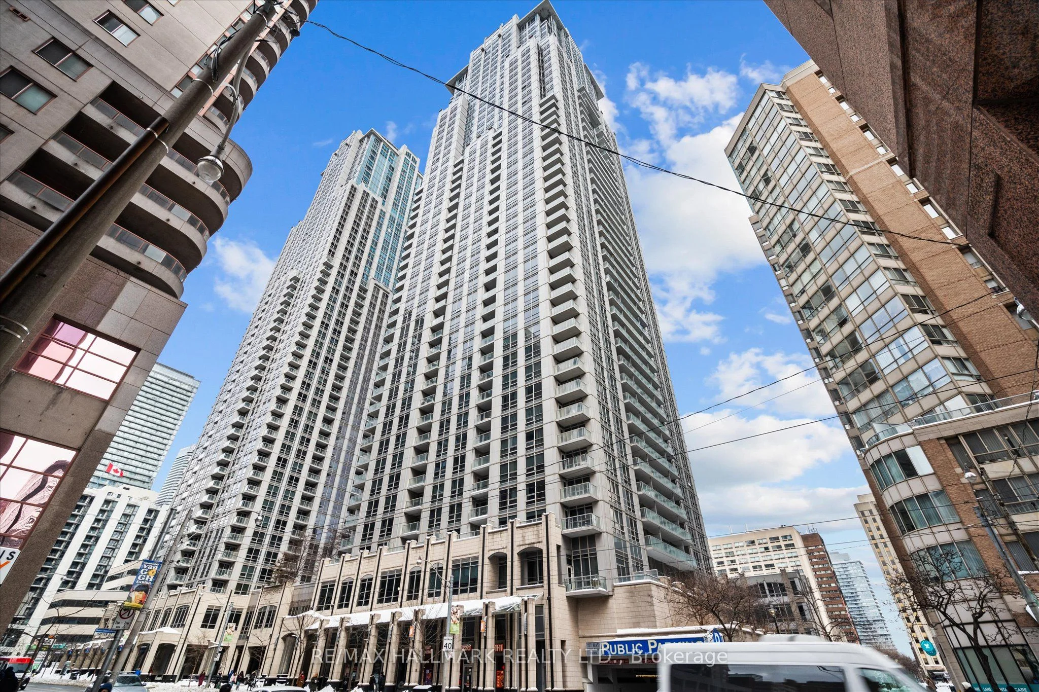 Condo Apartment in Toronto