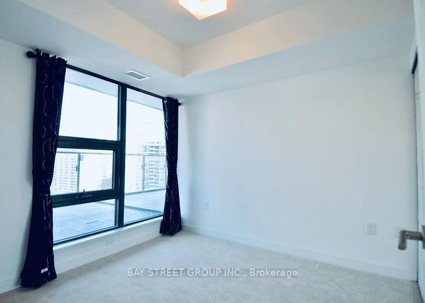 11 Wellesley Street W 813, Toronto C01, ON M4Y 0G4