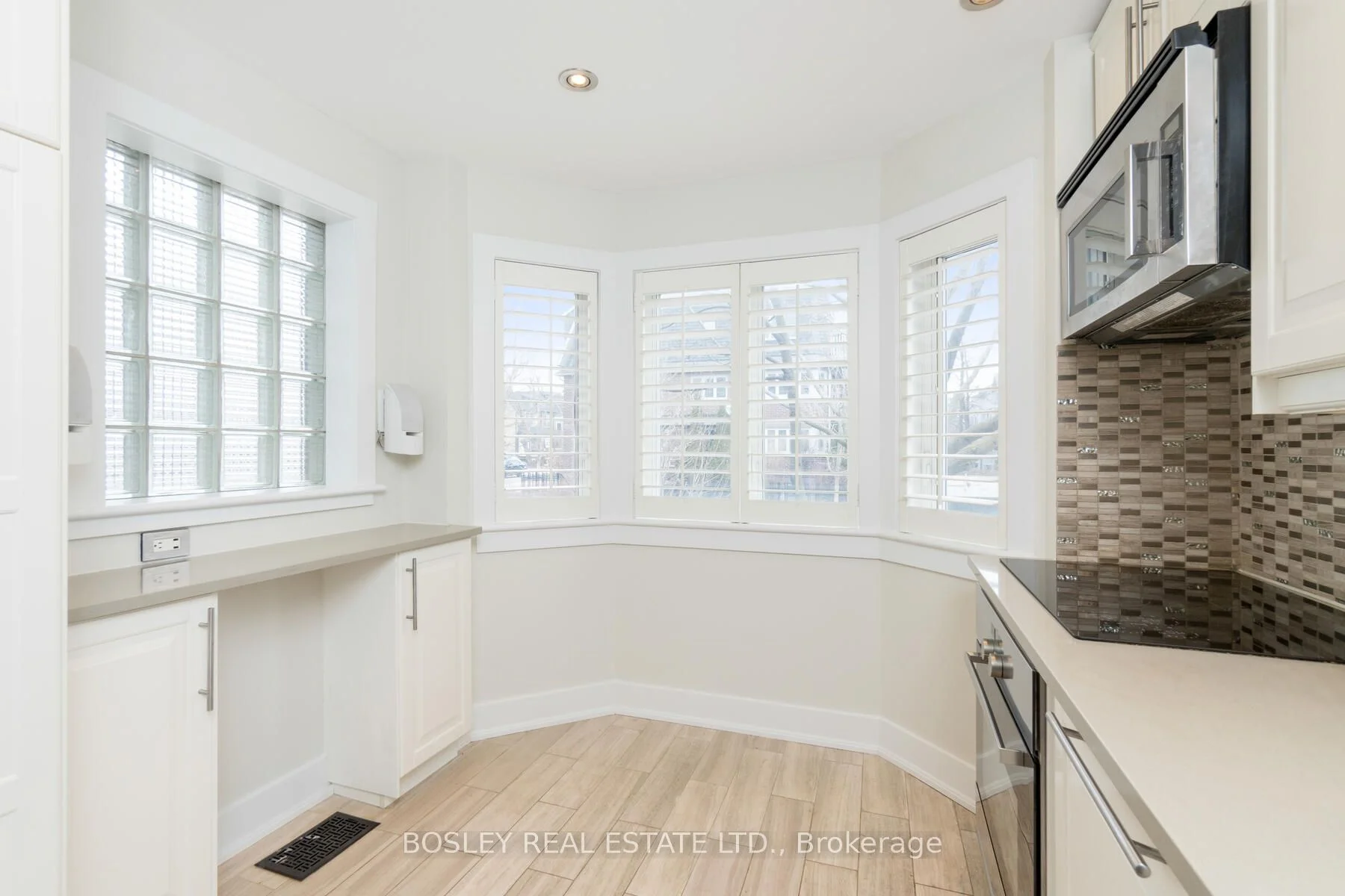 46A Crawford Street, Toronto C01, ON M6J 3T6