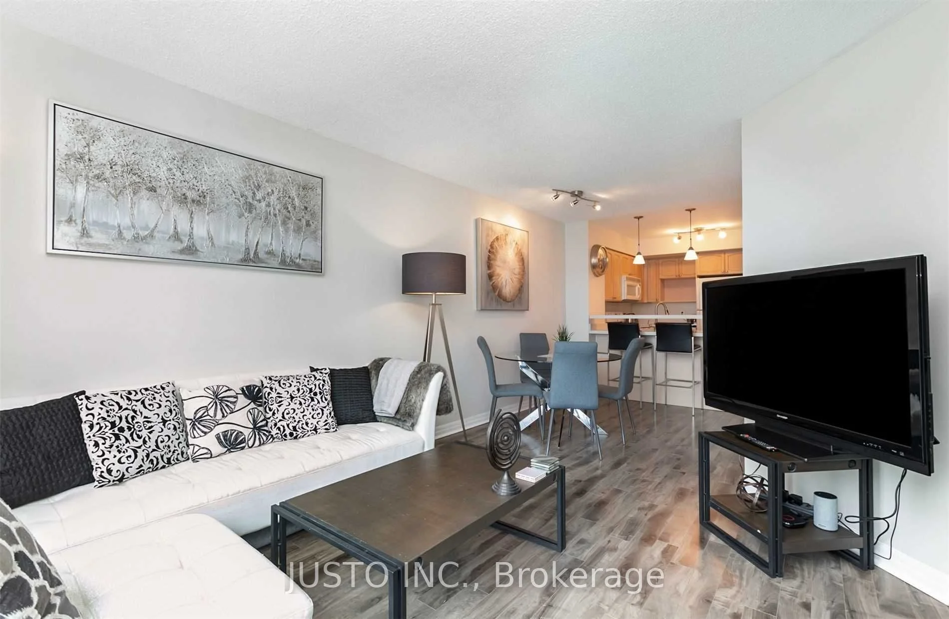 18 Yonge Street 1307, Toronto C01, On M5e 1z8