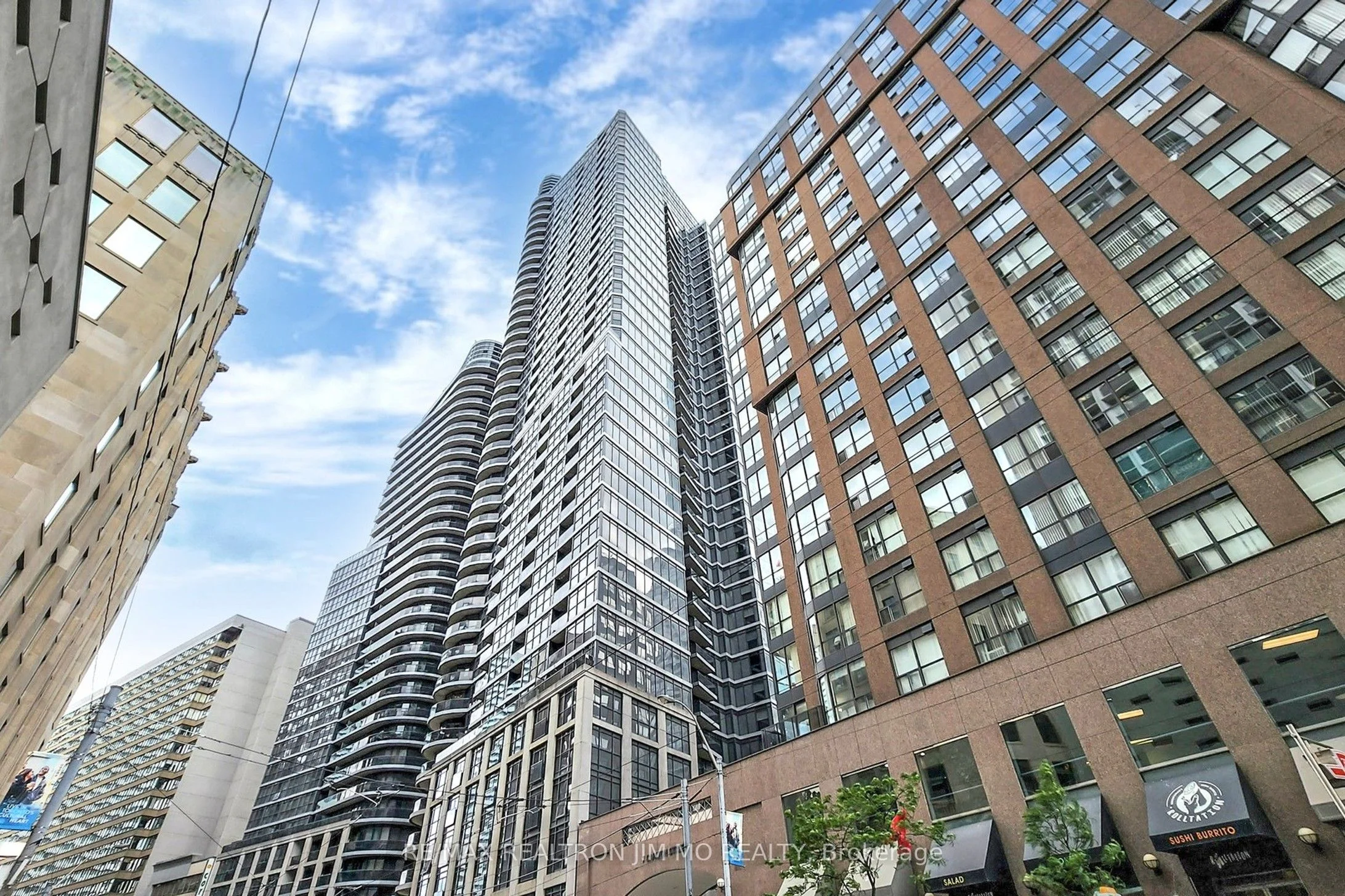 21 Carlton Street 3105, Toronto C08, On M5b 1l3