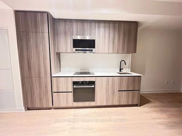117 Broadway Avenue N 2406, Toronto C10, On M4p 1v4