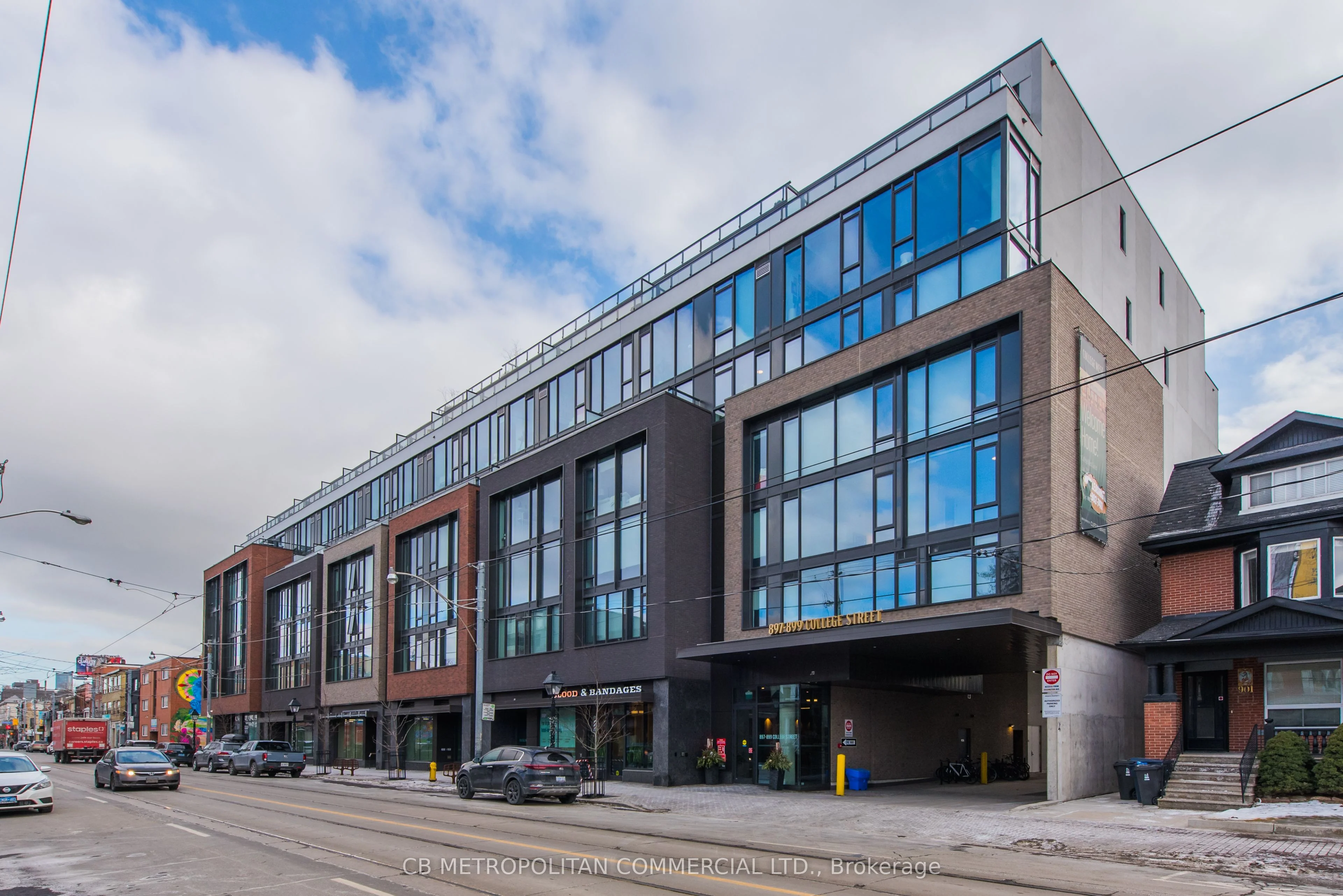 Condo Apartment in Toronto