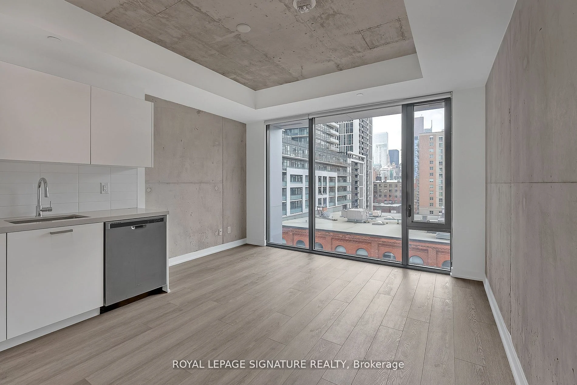 55 Ontario Street 616, Toronto C08, On M5a 0t8