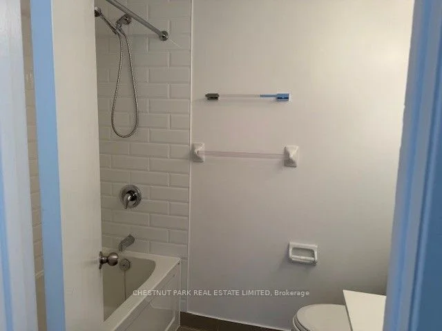 392 Woodsworth Road 40, Toronto C12, ON M2L 2T9