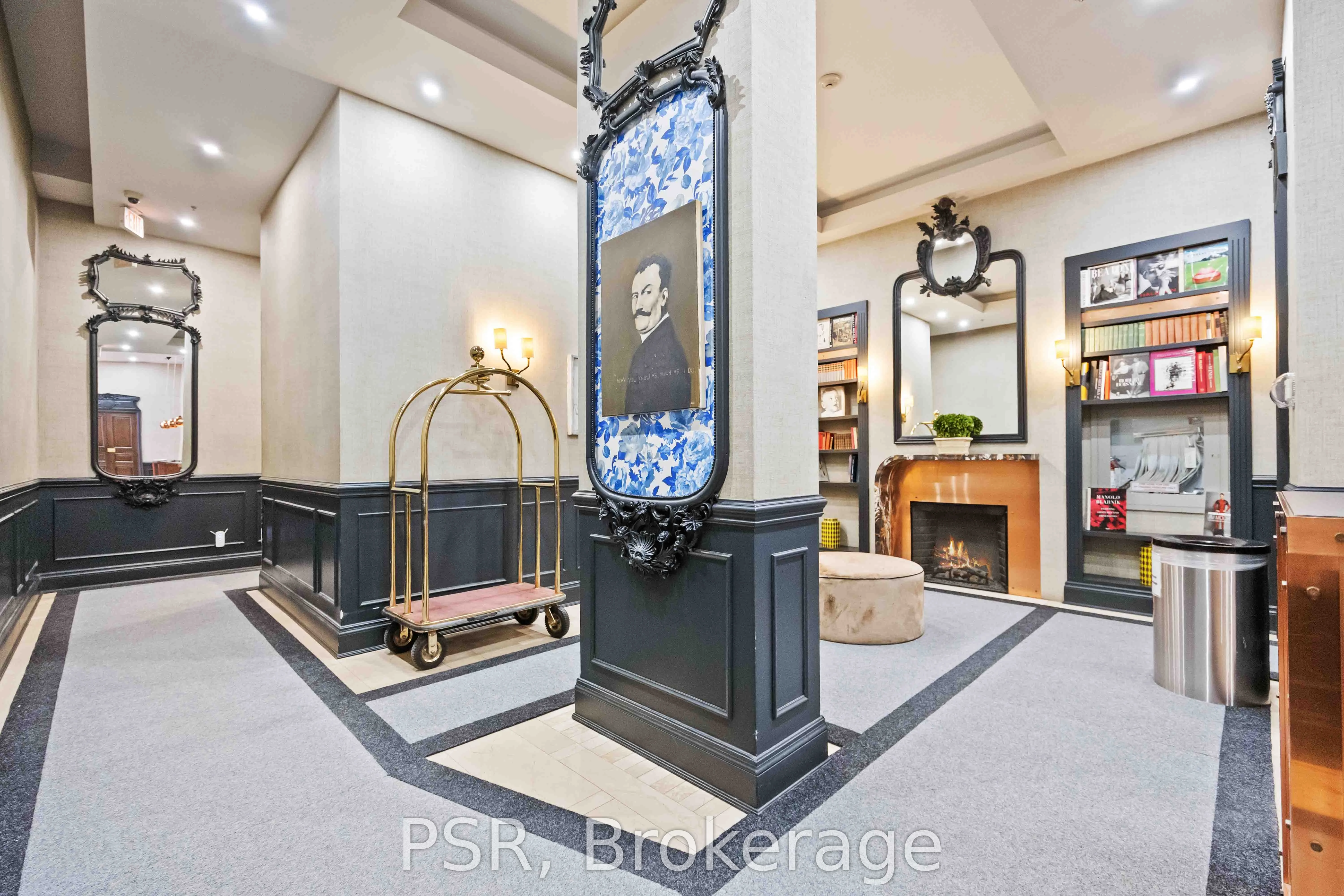 375 King Street W 404, Toronto C01, ON M5V 1K1