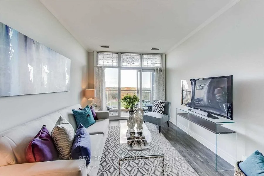 1 Leaside Park Drive 615, Toronto C11, On M4h 1r1