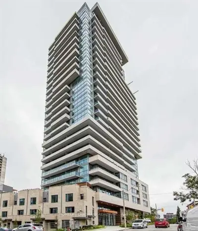 181 Bedford Road 607, Toronto C02, On M5r 1j8