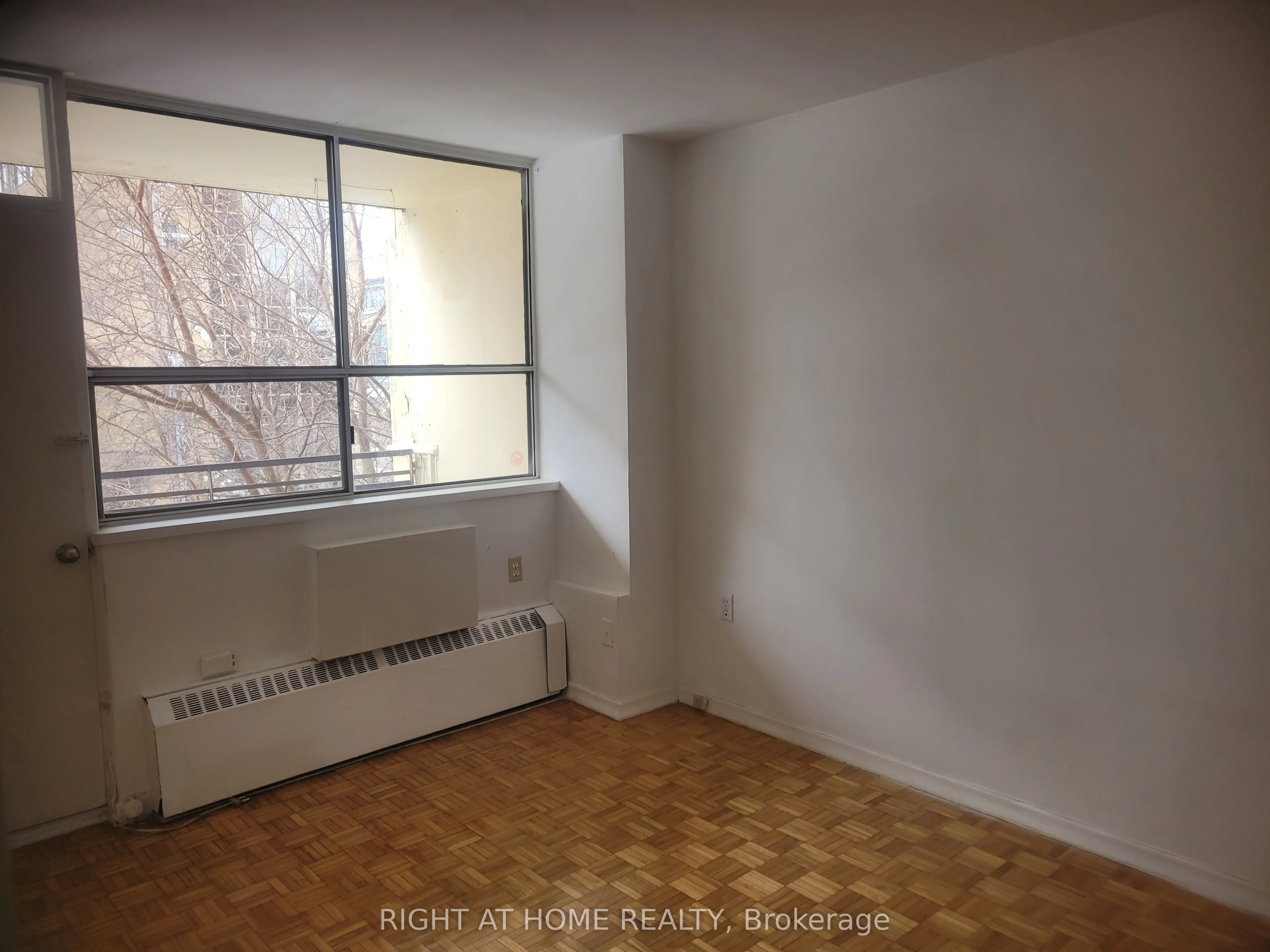 191 St George Street 308, Toronto C02, ON M5R 2M6