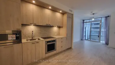 10 Inn On The Park Drive 1006, Toronto C13, On M3c 0p9