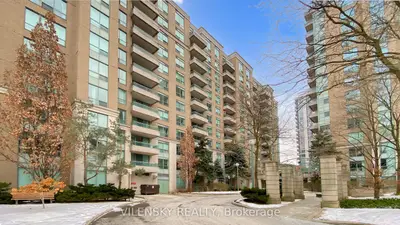 29 Pemberton Avenue 207, Toronto C14, On M2m 4l5