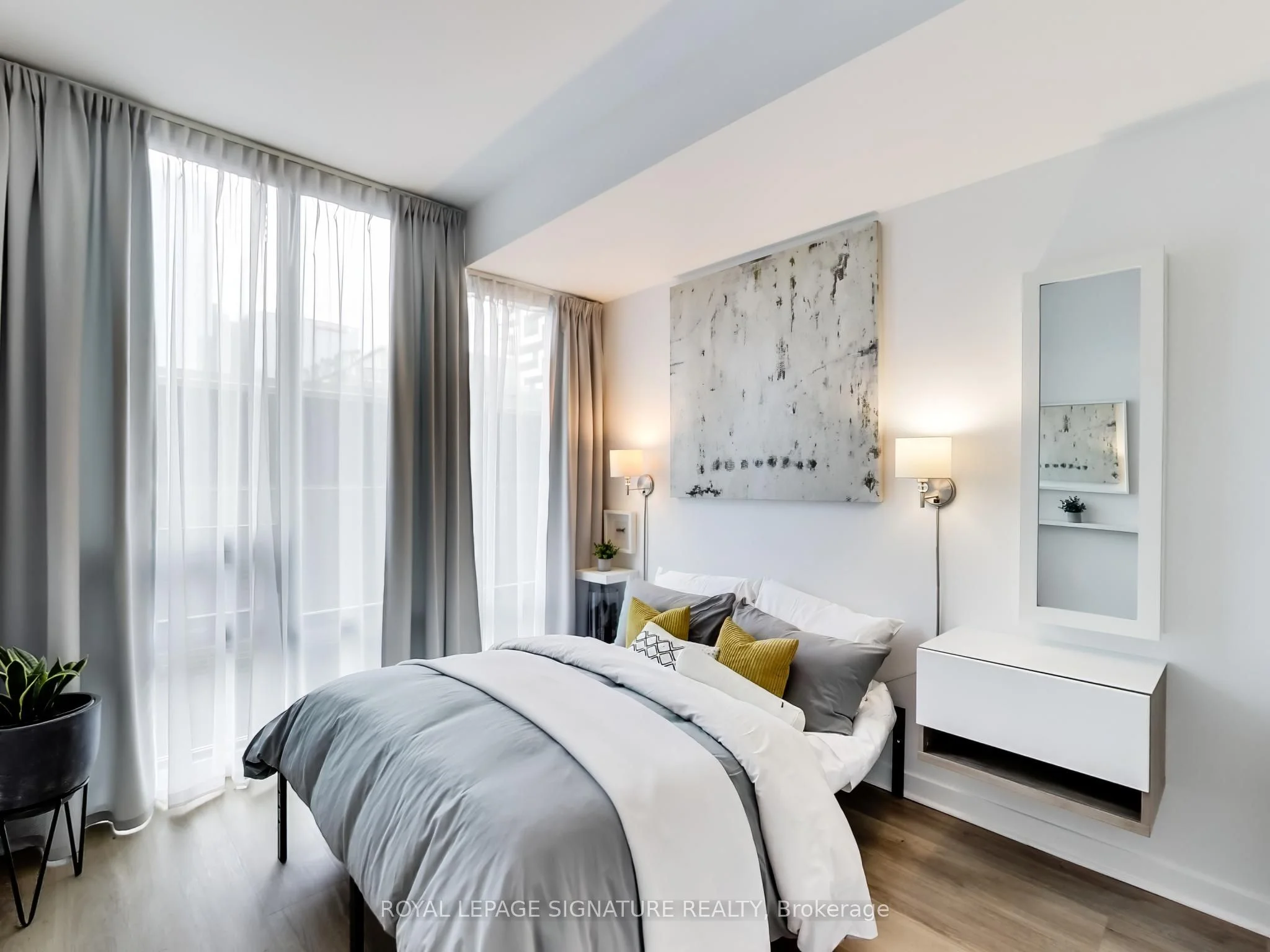 33 Lombard Street 1902, Toronto C08, ON M5C 1L9