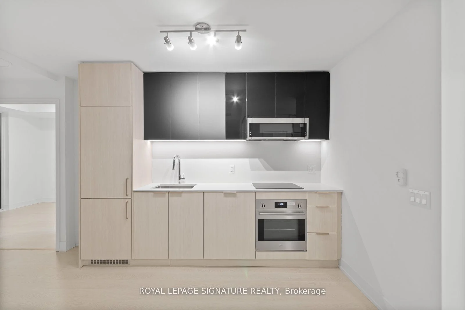 308 Jarvis Street 216, Toronto C08, On M5b 0e3