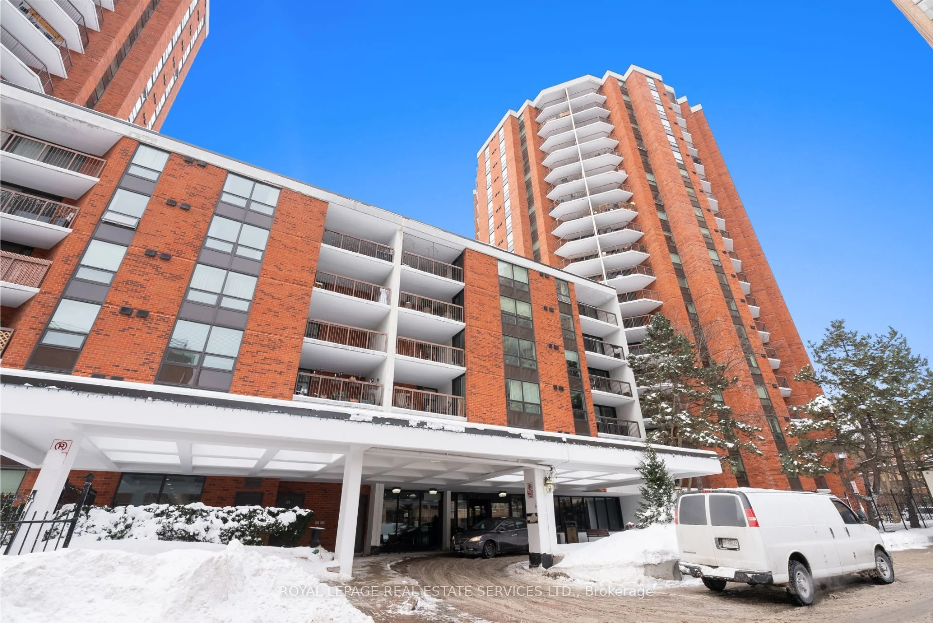 Condo Apartment in Toronto