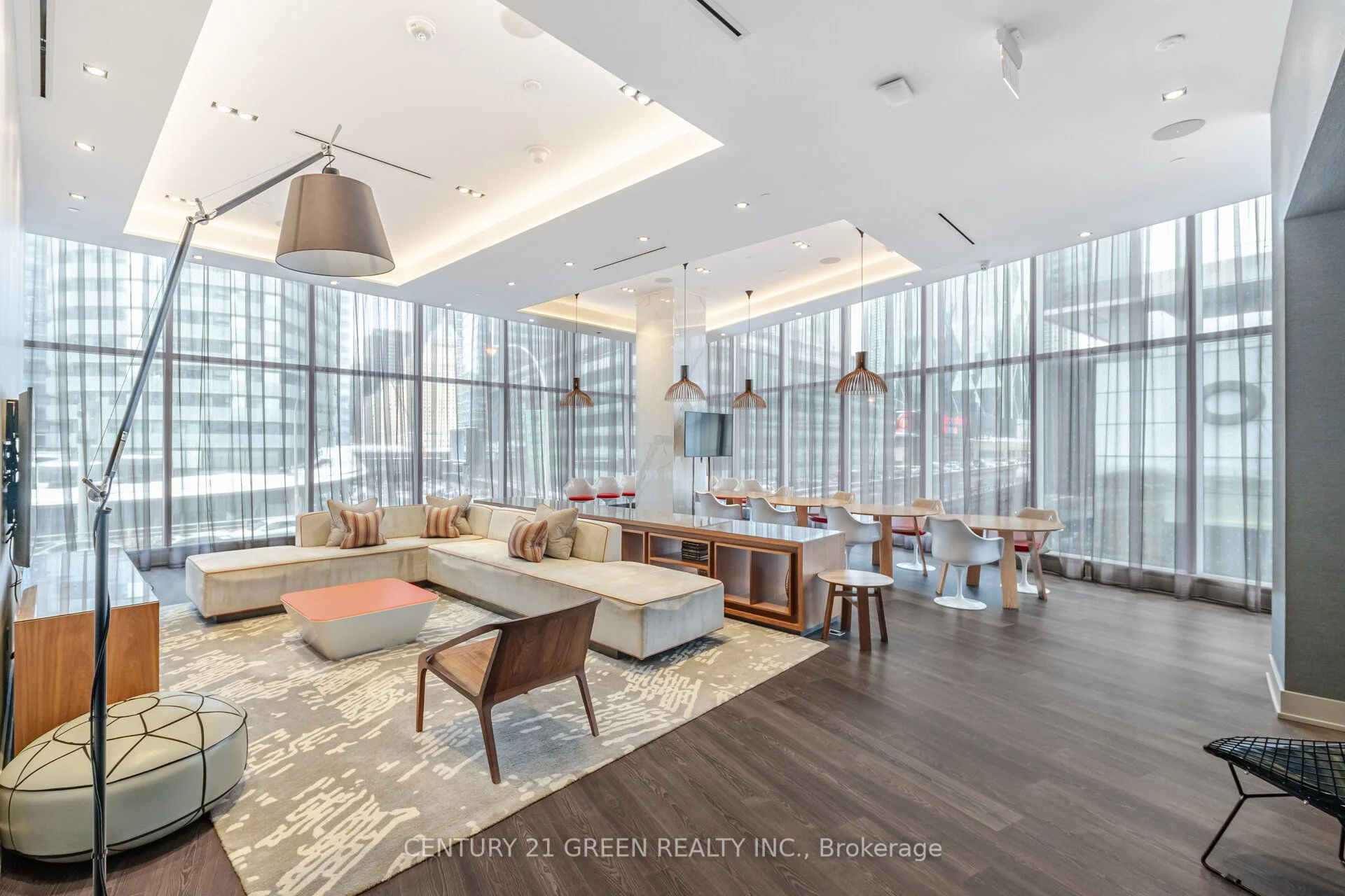 10 York Street 5502, Toronto C01, ON M5J 2Z2