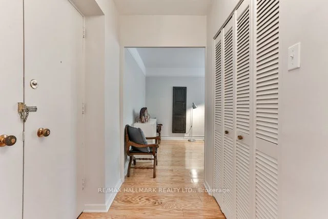 1 Dale Avenue 207, Toronto C09, On M4w 1k2