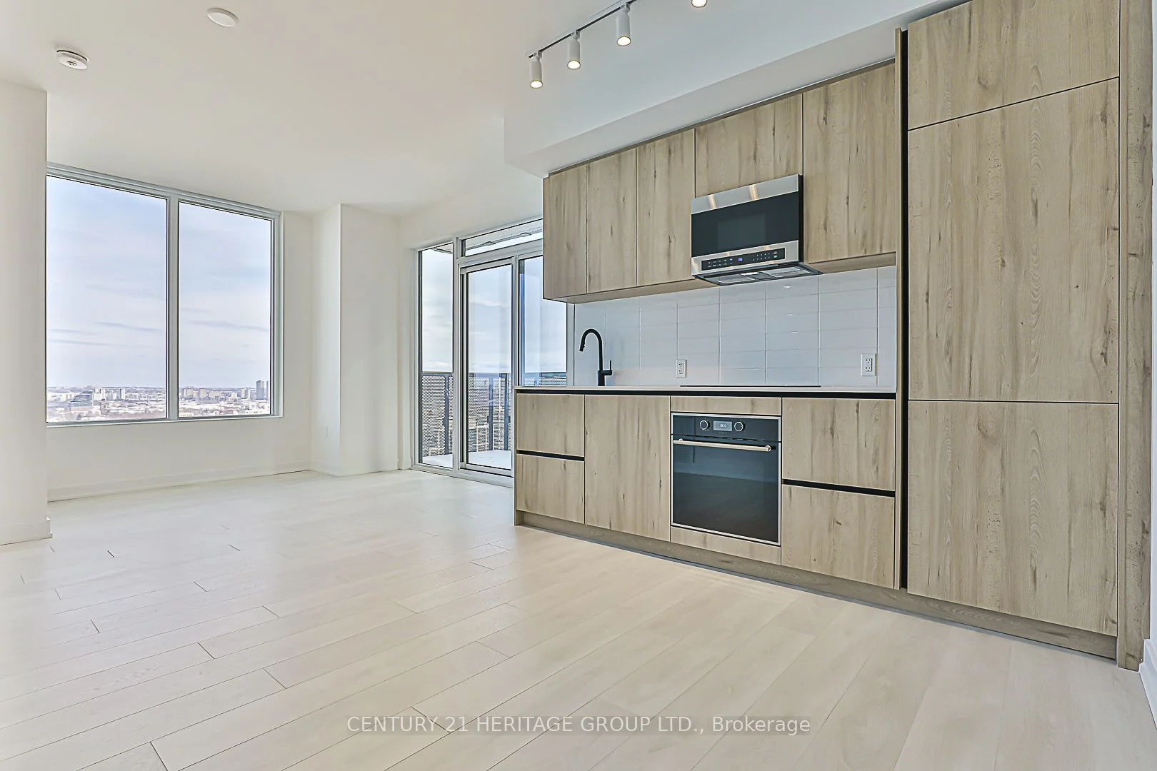 117 Broadway Avenue 2311, Toronto C10, ON M4P 1V3