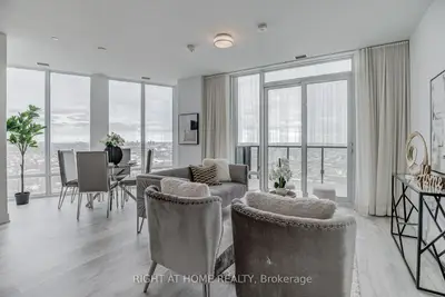 575 Bloor Street E 3603, Toronto C08, On M4w 0b2