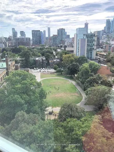 Condo Apartment in Toronto