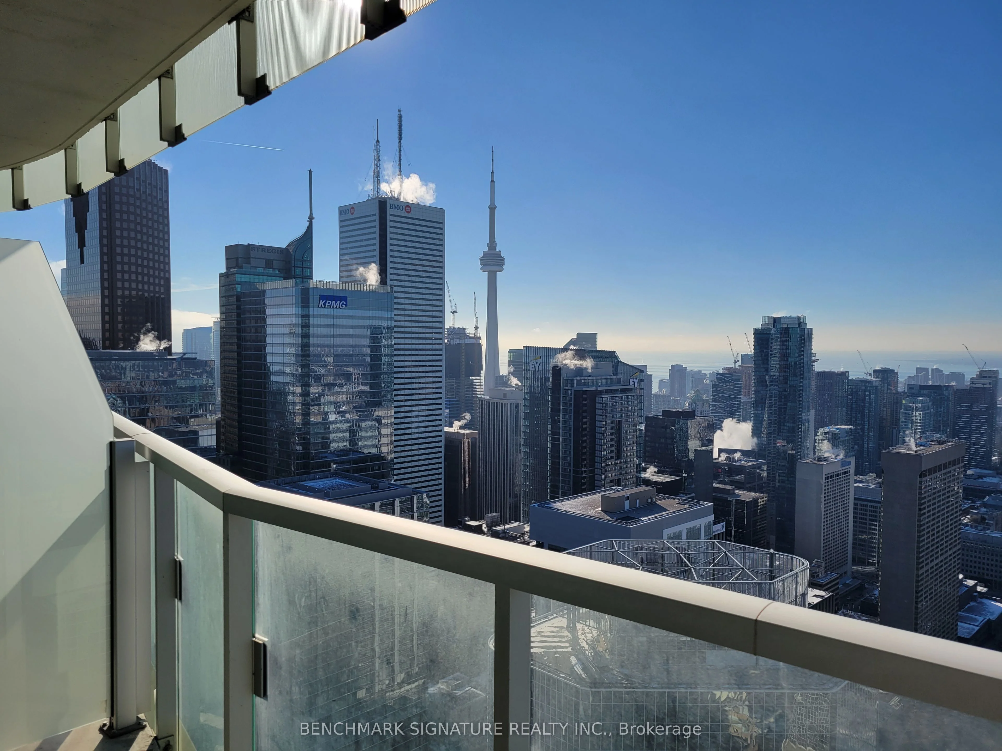 197 Yonge Street 5810, Toronto C01, On M5b 1m4
