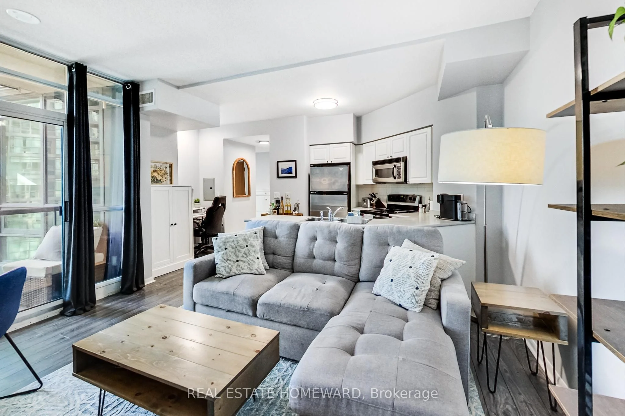 Condo Apartment in Toronto