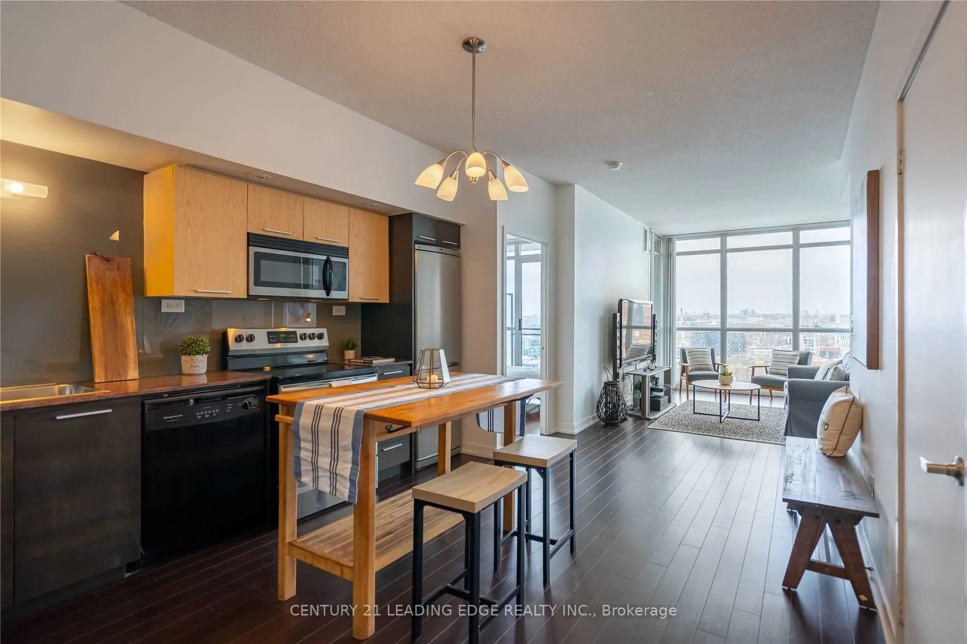 25 Capreol Court 3105, Toronto C01, On M5v 3z7