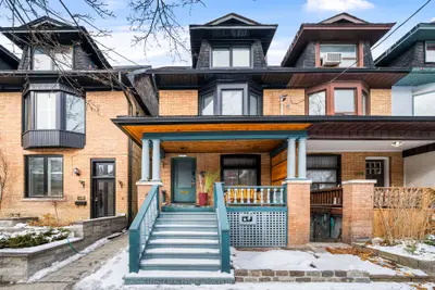 104 Winchester Street, Toronto C08, On M4x 1b2