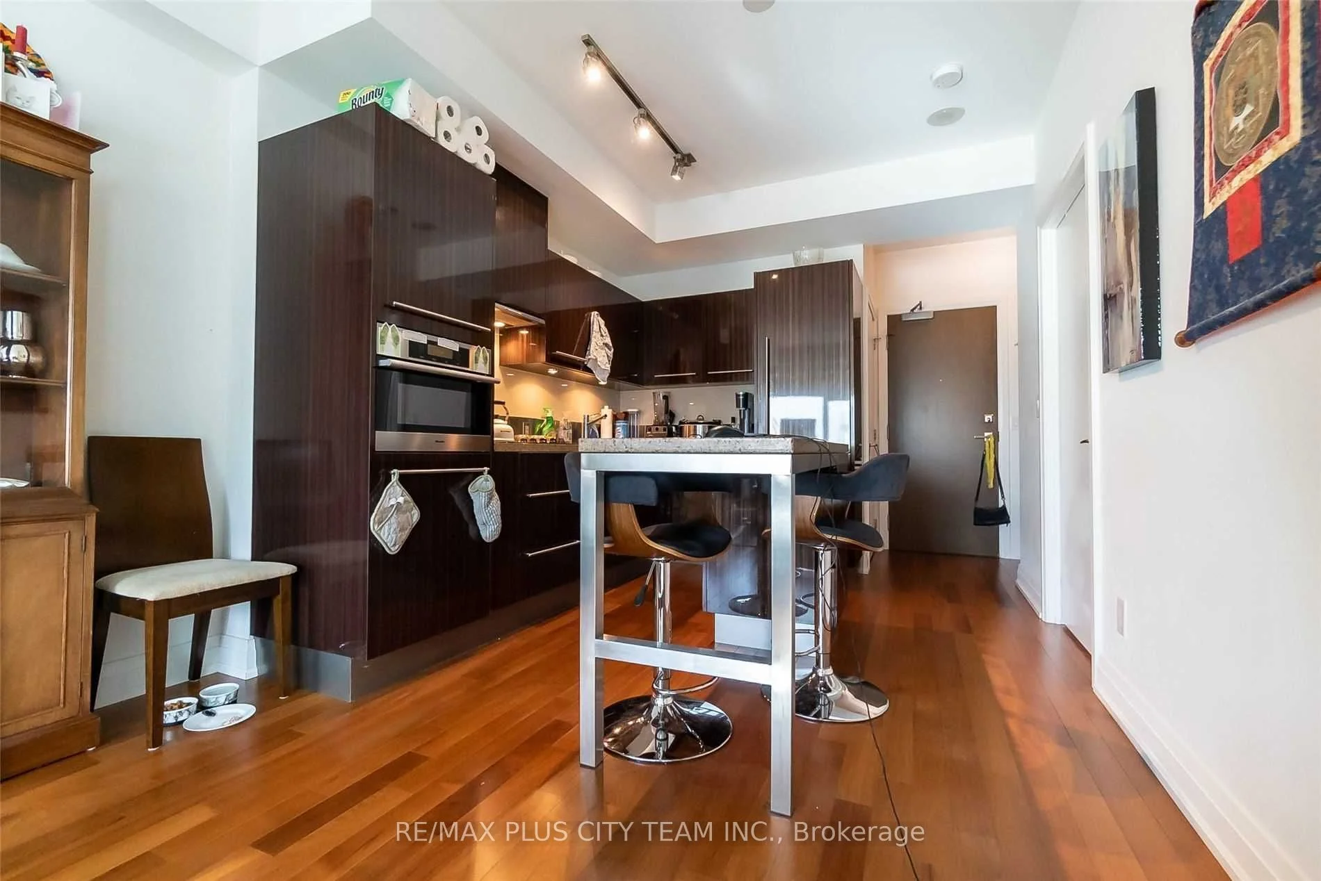 80 John Street 1808, Toronto C01, ON M5V 3X4
