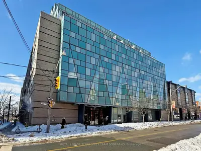 Condo Apartment in Toronto