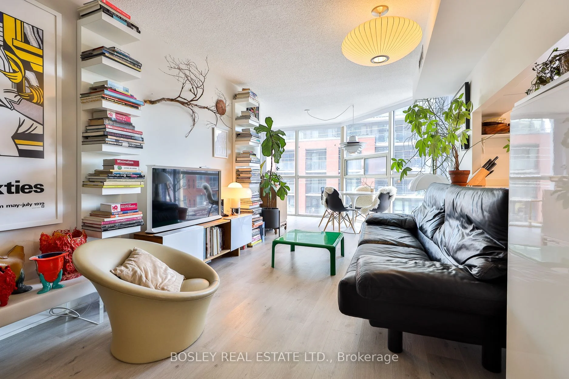 725 King Street W 413, Toronto C01, On M5v 2w9