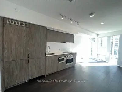 60 Shuter Street 1103, Toronto C08, On M5b 0b7