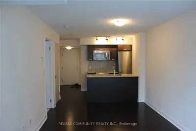 295 Adelaide Street W 1209, Toronto C01, On M5v 1p7