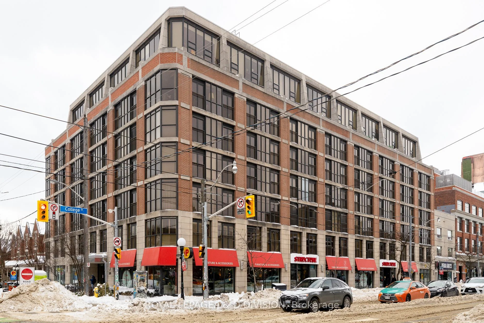 308 Palmerston Avenue 506, Toronto C01, On M6j 3x9