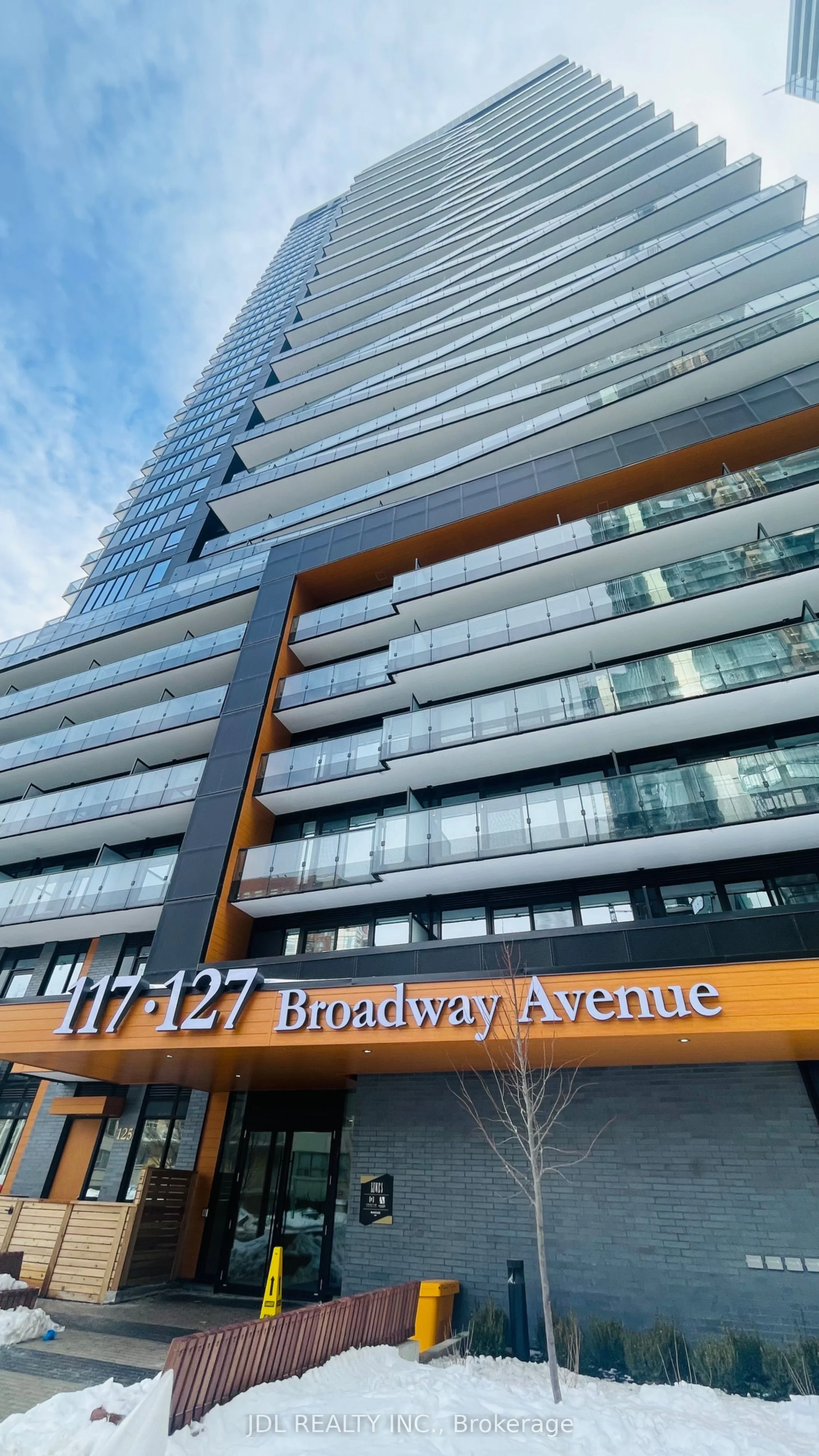 117 Broadway Avenue 516, Toronto C10, On M4p 1v3