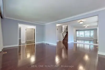 17 Foursome Crescent, Toronto C12, On M2p 1w1
