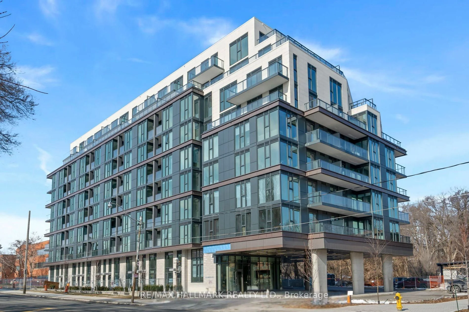 250 Lawrence Avenue W 407, Toronto C04, On M5m 1b2