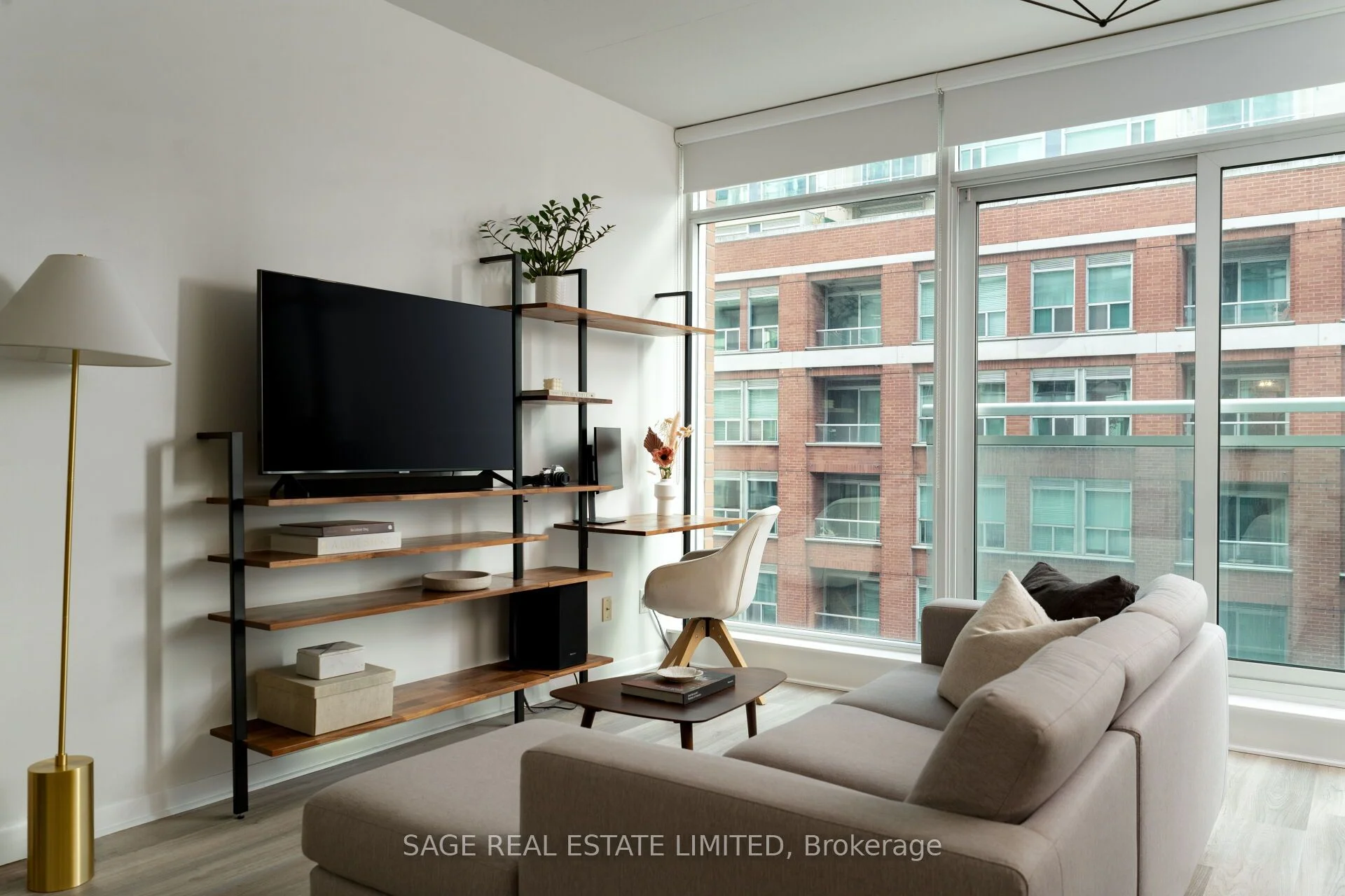 333 Adelaide Street 717, Toronto C08, On M5a 4t4