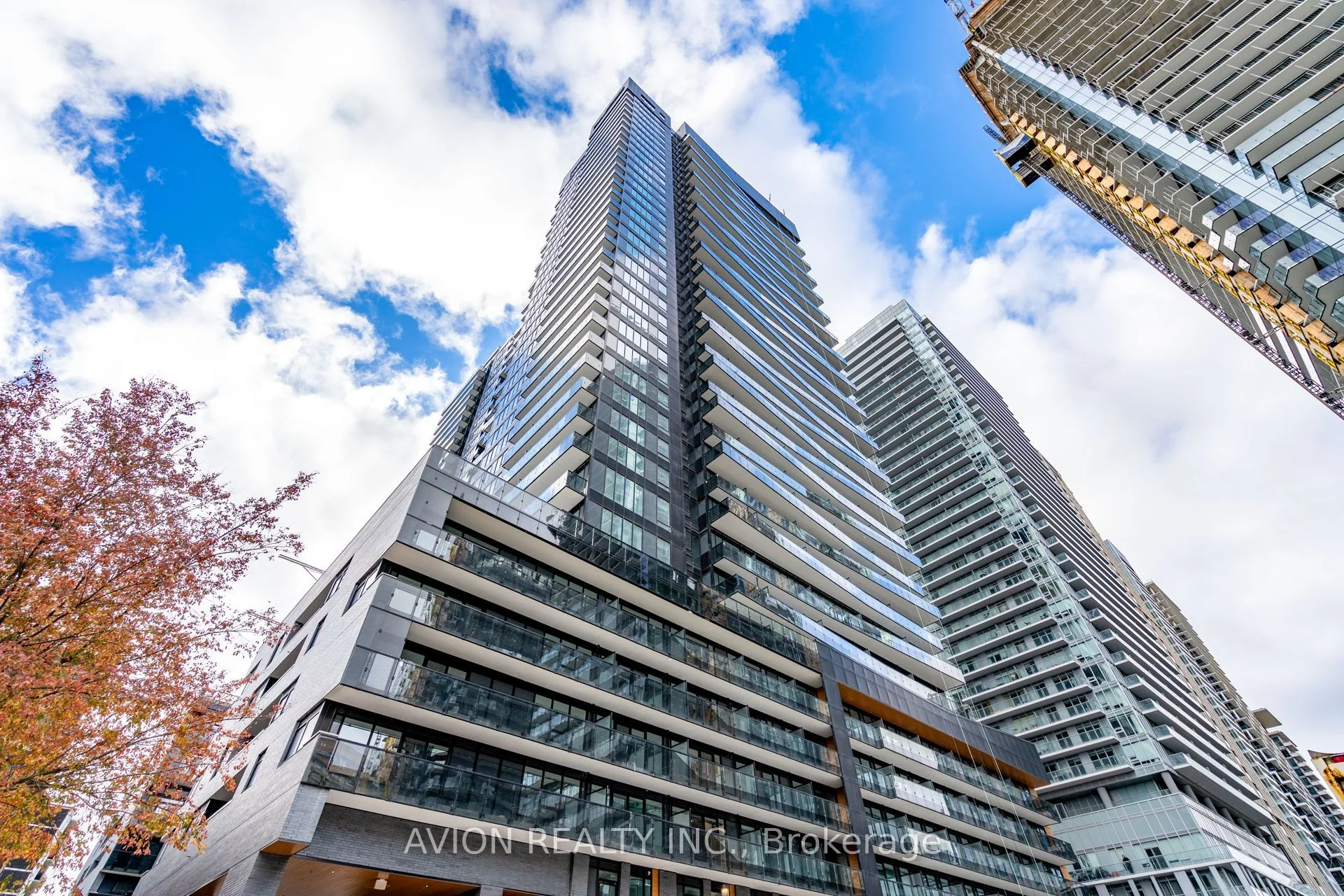 117 Broadway Avenue 2512, Toronto C10, On M4p 1v3