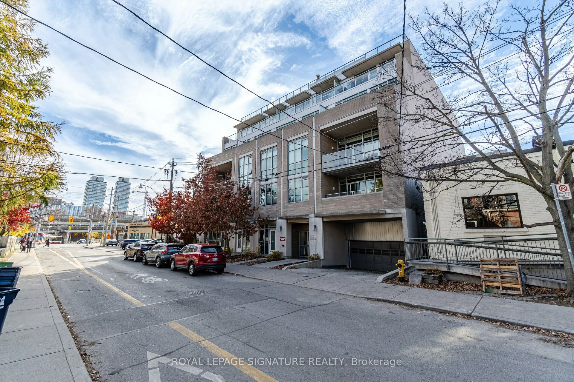 Condo Apartment in Toronto