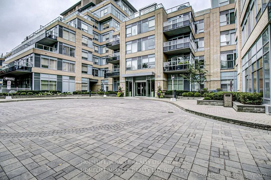 Condo Apartment in Toronto