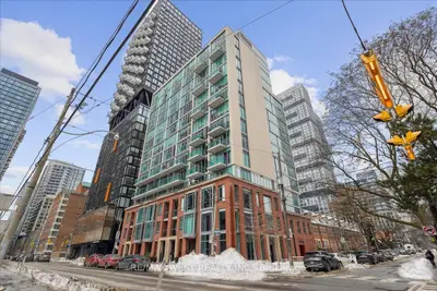 Condo Apartment in Toronto