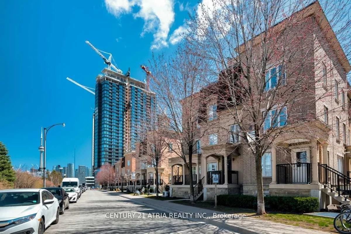 42 Western Battery Road E 714, Toronto C01, On M6k 3p1