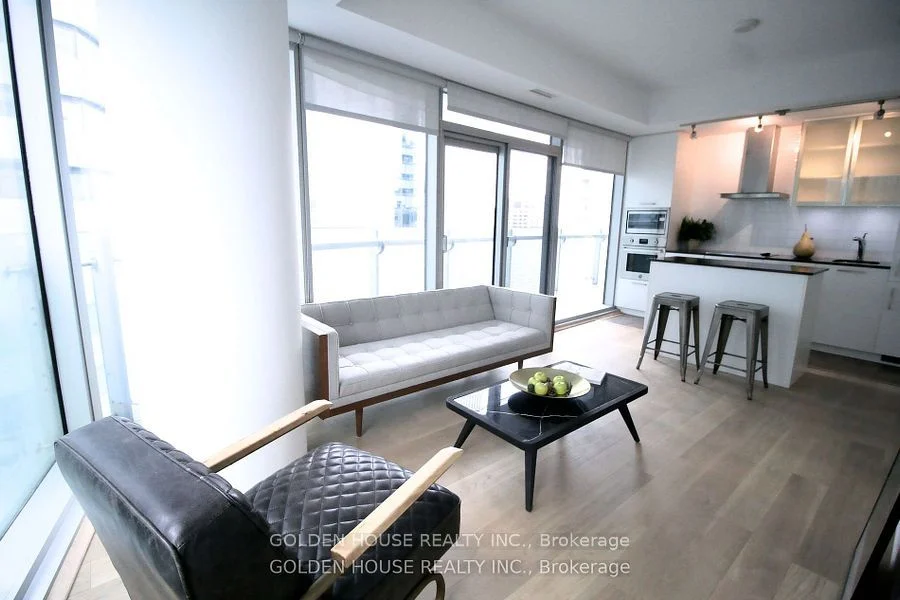 12 York Street 2810, Toronto C01, On M5j 2z2