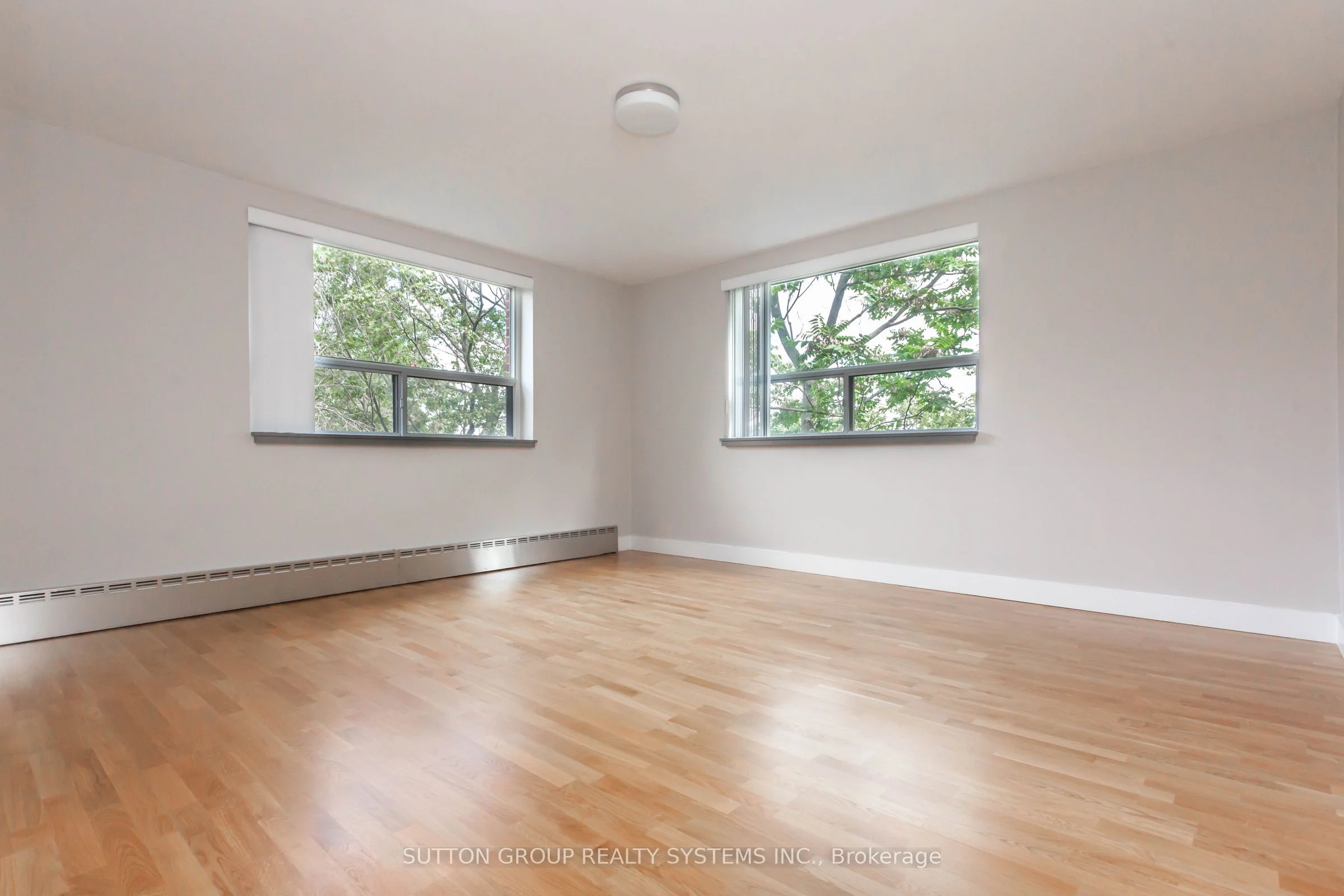 36 Castle Frank Road 304, Toronto C09, ON M4W 2Z2